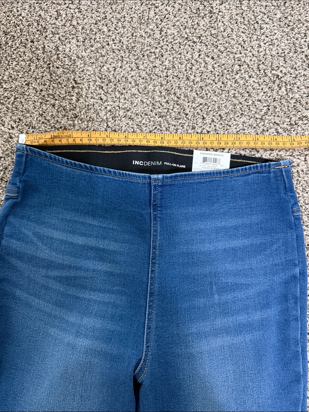 INC DENIUMWomen’s Blue Pineapple washHIGH RISE PULL ON Flare Jeans SIZE 4/27 NWT - Picture 3 of 8